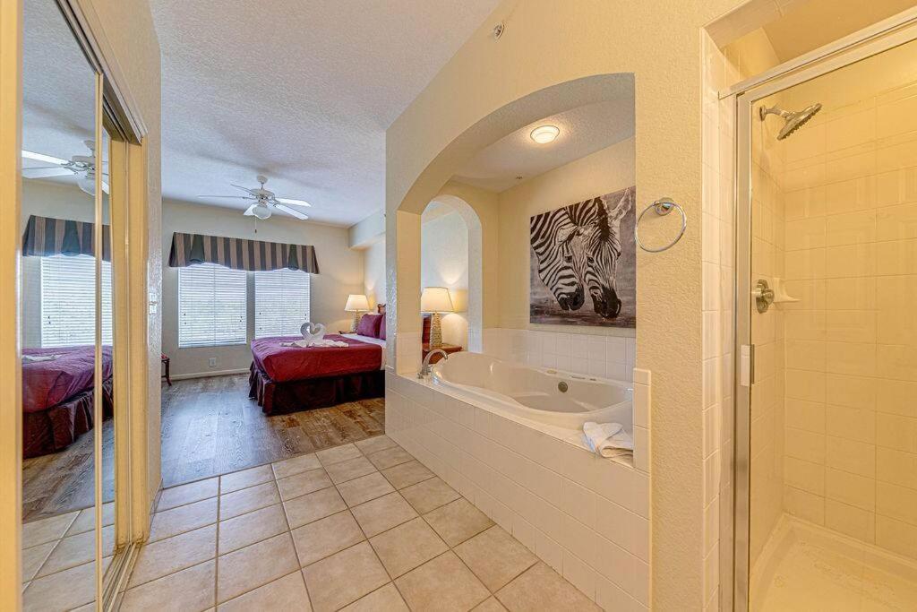 Exquisite 3 Bdr Minutes To Apartamento